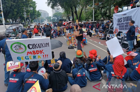 Fakta gelar aksi di kawasan Patung Kuda desak cukai MBDK diterapkan